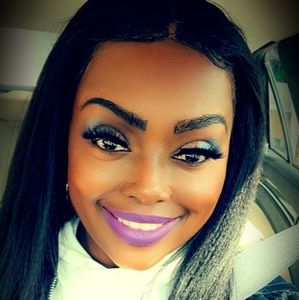 Meet your Posher, Helen